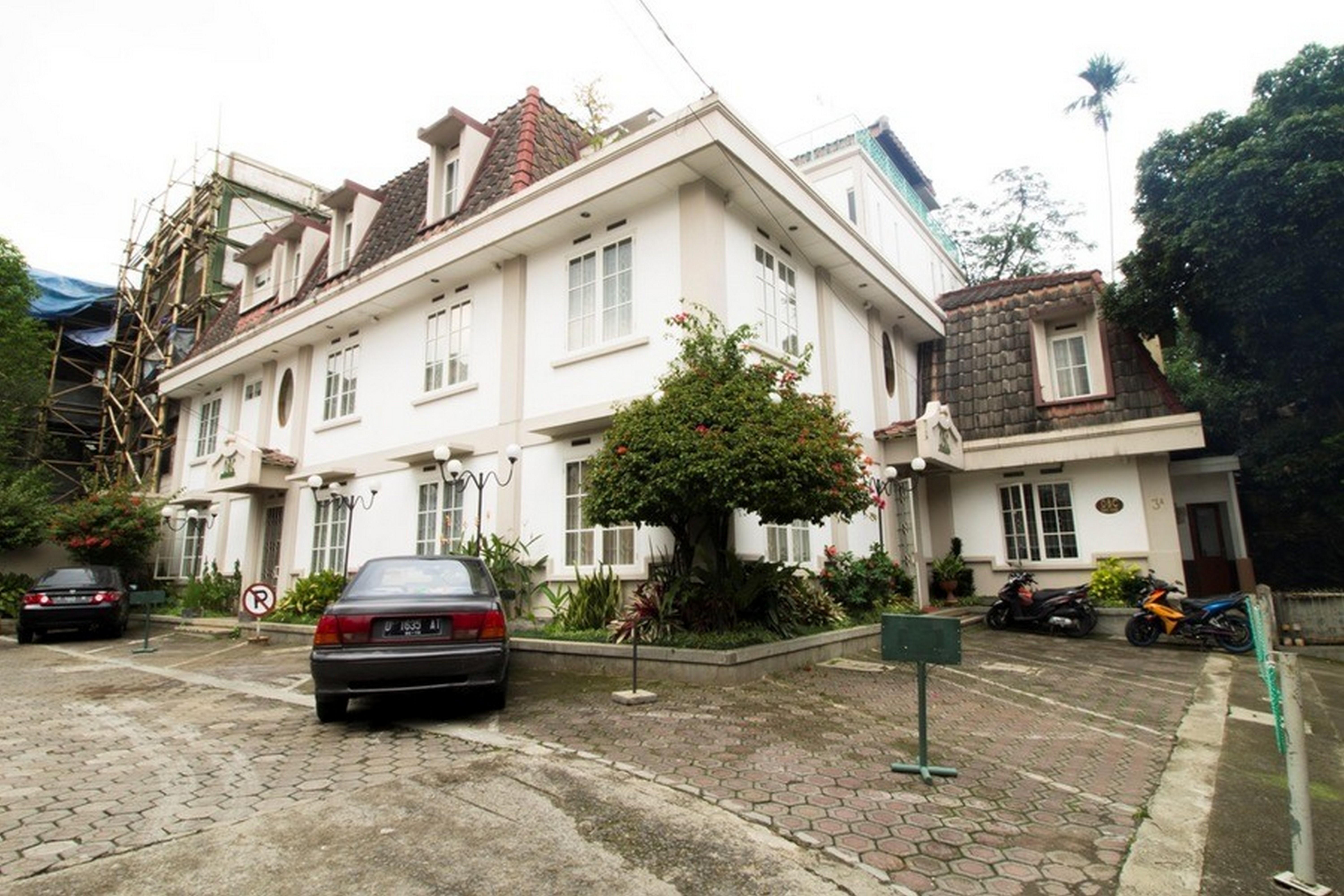 Reddoorz Plus Near Parahyangan University Bandung Exterior foto