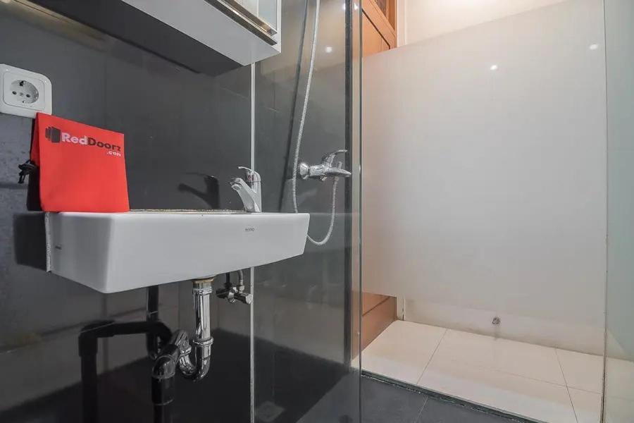 Reddoorz Plus Near Parahyangan University Bandung Exterior foto