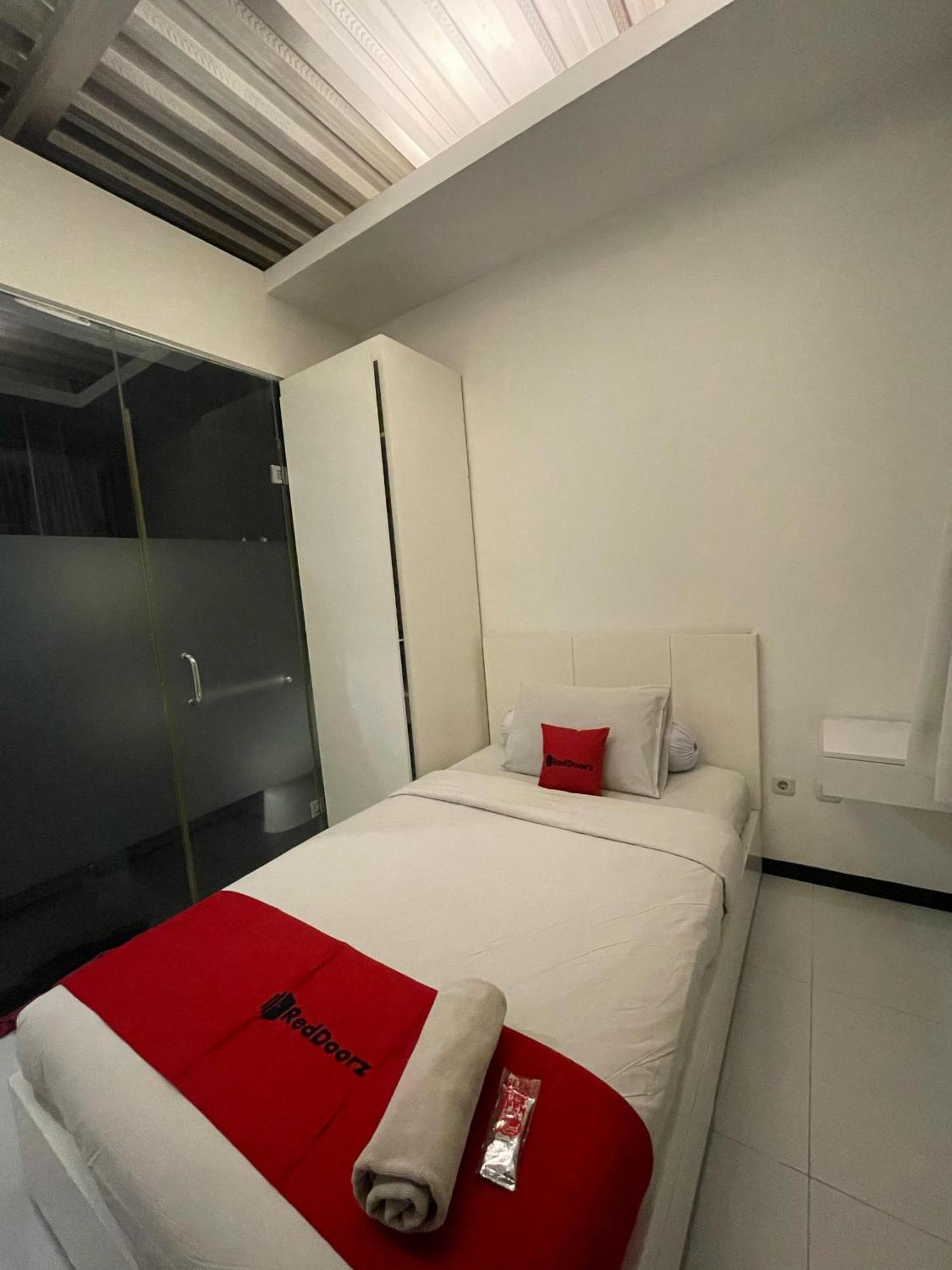 Reddoorz Plus Near Parahyangan University Bandung Exterior foto